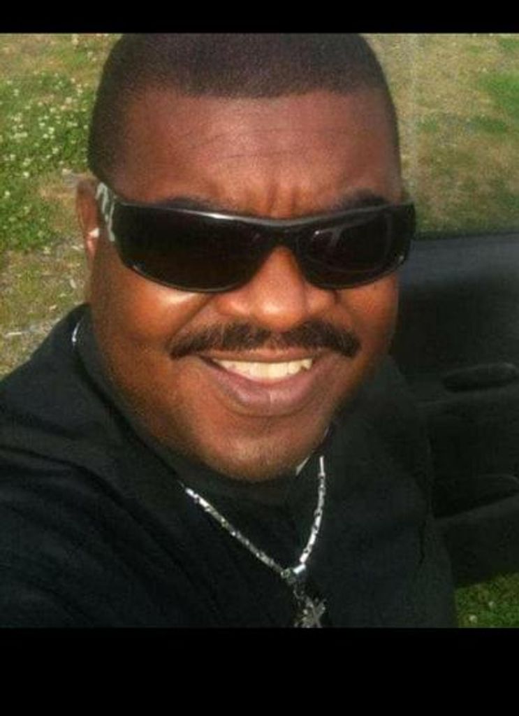 Rev. Derek Juan Nutter Profile Photo