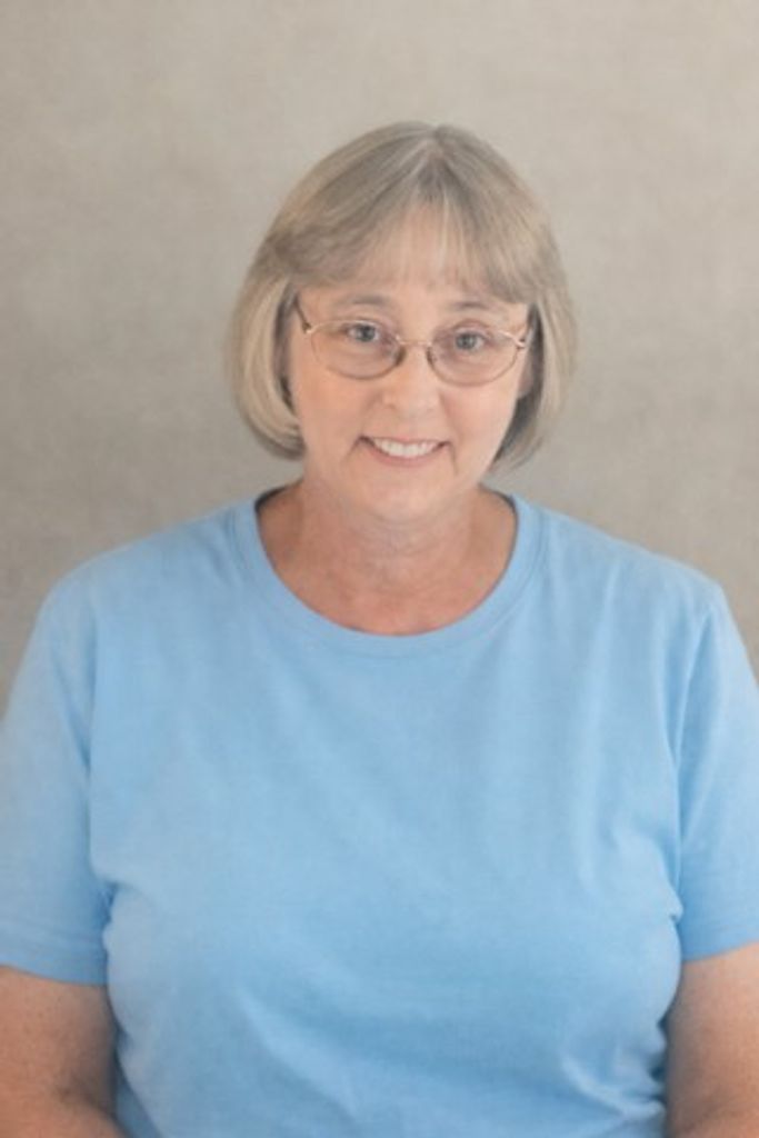 Terrie Reyna Solis Profile Photo