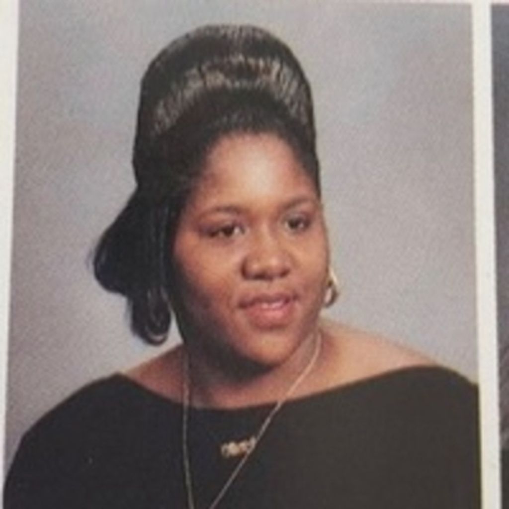Ms Chenoa Stokes