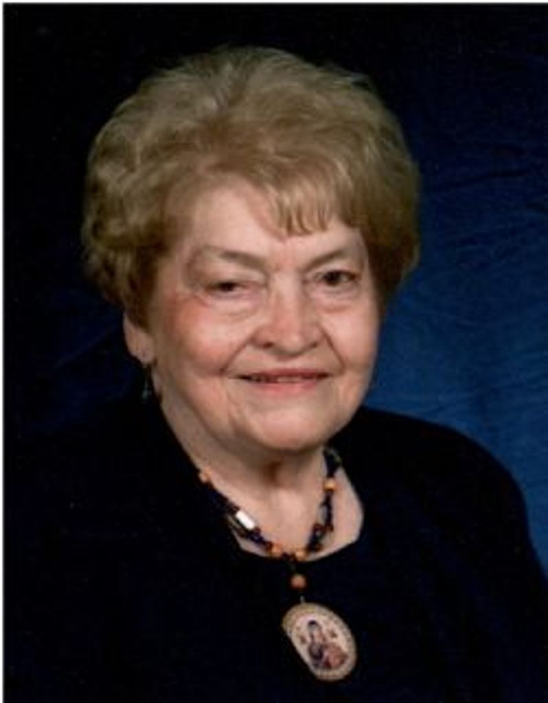 Bernadine Leonards