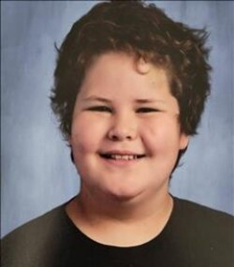 Ashton Ezra Ross Profile Photo