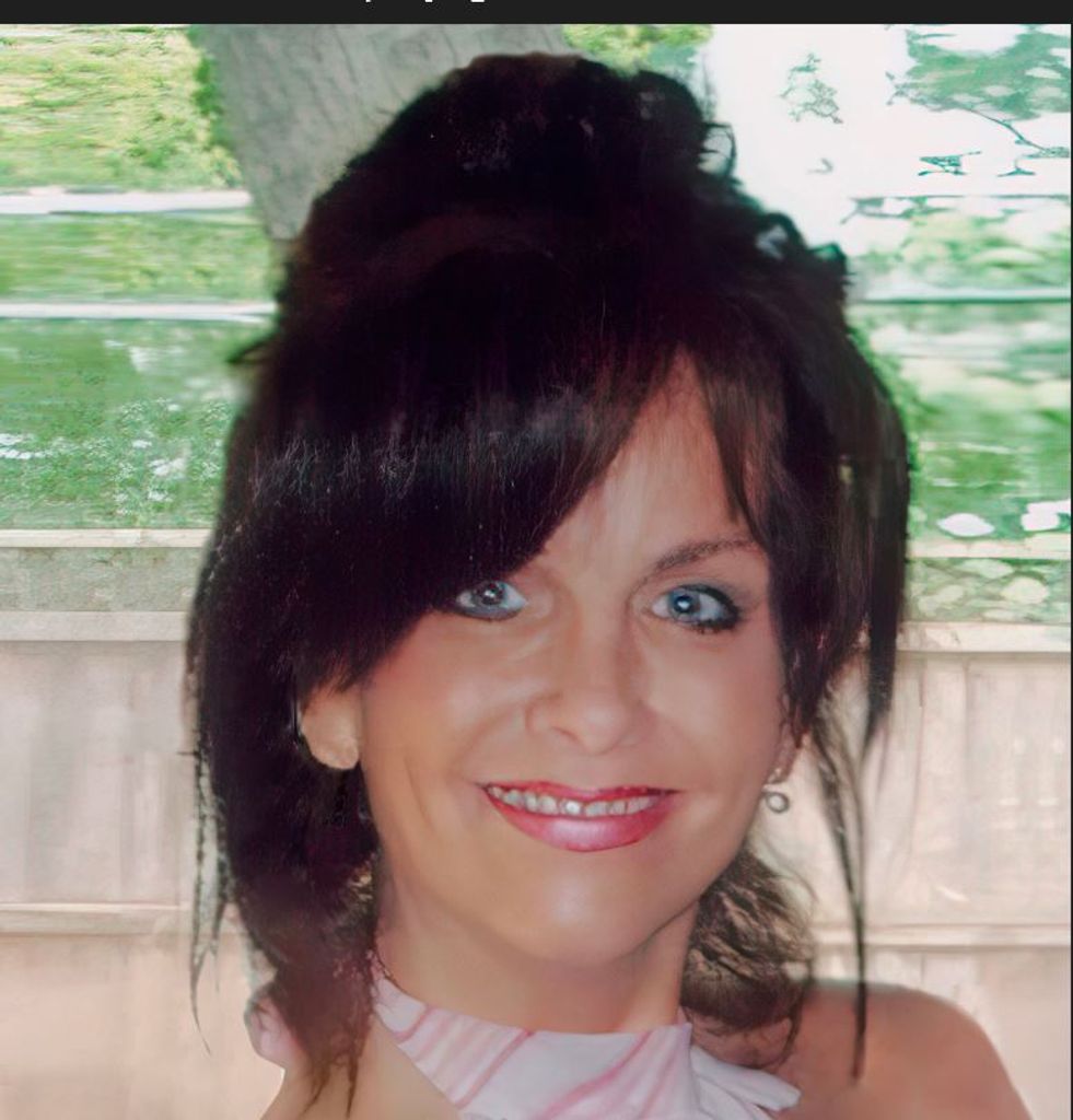 Anna Marie Russell Profile Photo