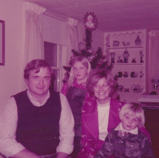 Carolyn J. (Bergstrom)  Bohl photo gallery thumbnail 100 of 133