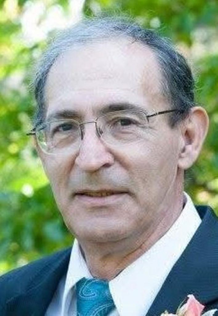 Santo Farina Profile Photo