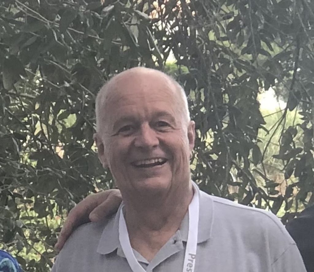 Robert Michael Hill Profile Photo