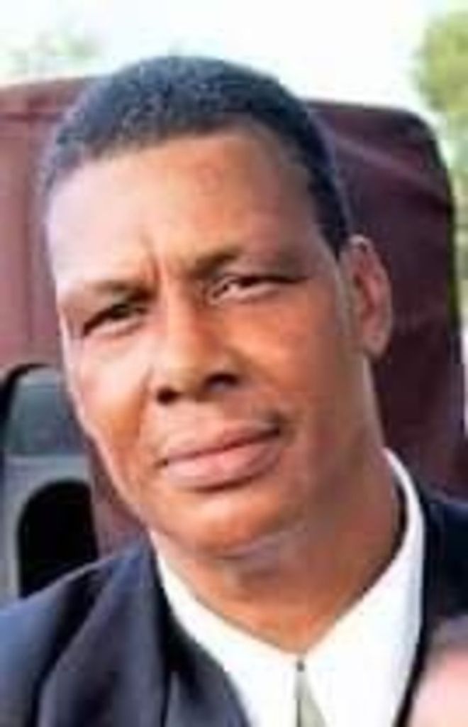 Maurice Emanuel Profile Photo