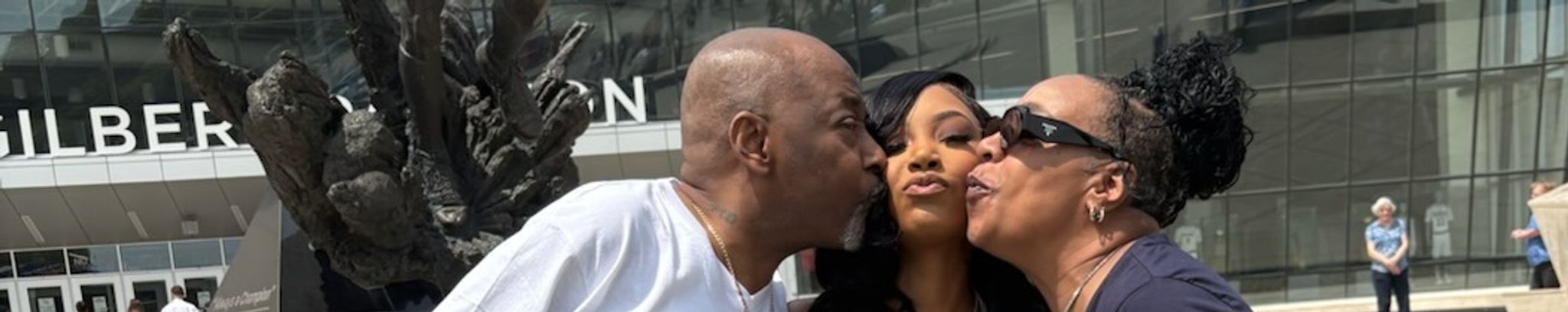 Cover for Chet Davis, Jr.'s Obituary