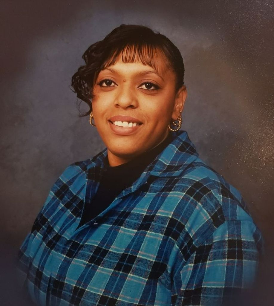 Versia Teen Scott-Webb