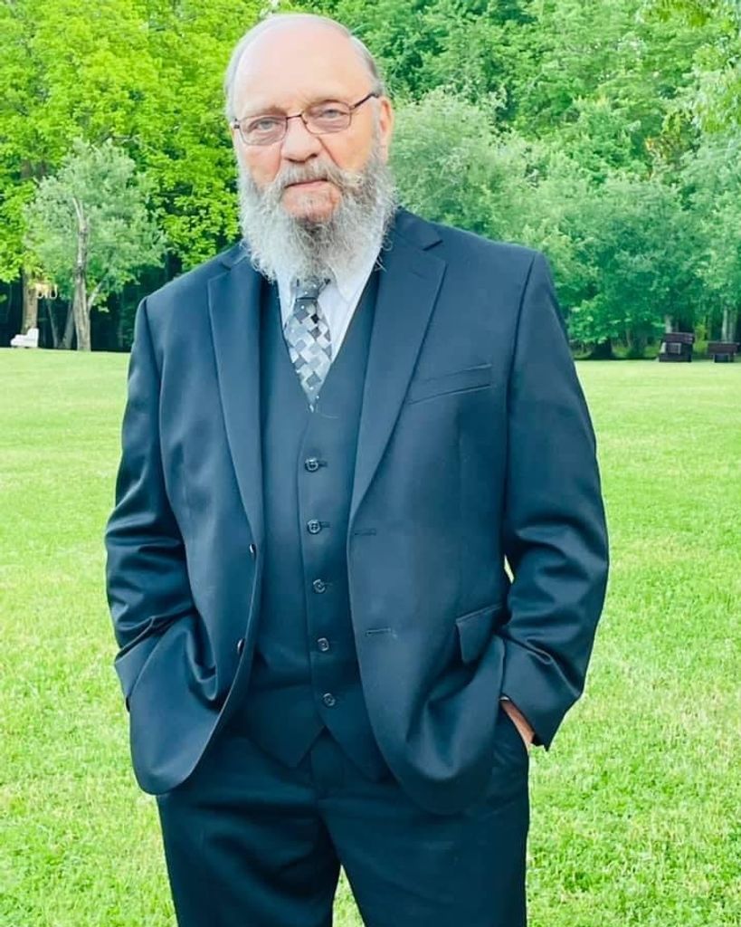 Charles Junior Maddox Profile Photo