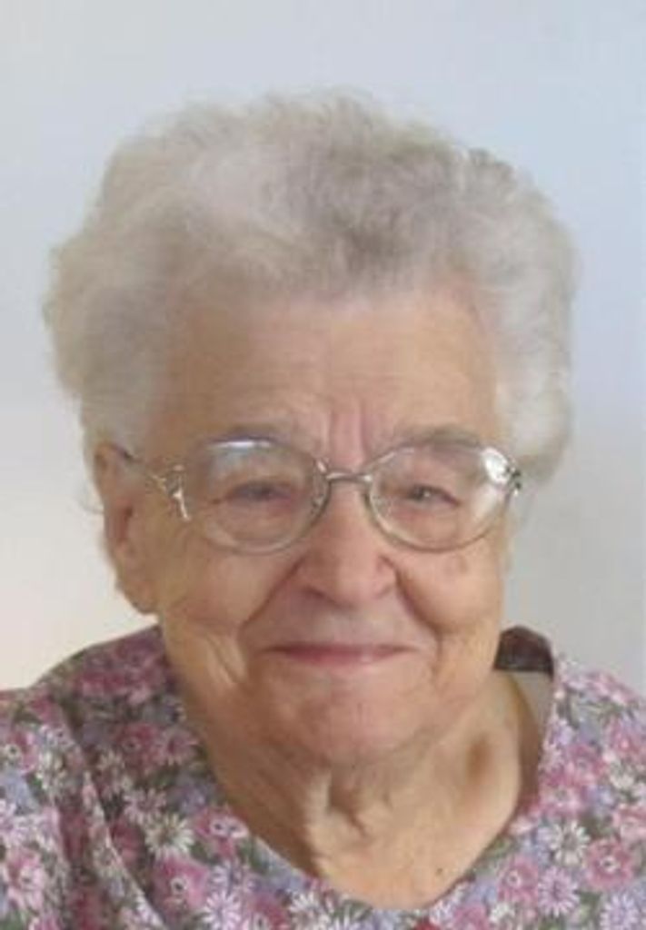 Esther Bruntz Profile Photo