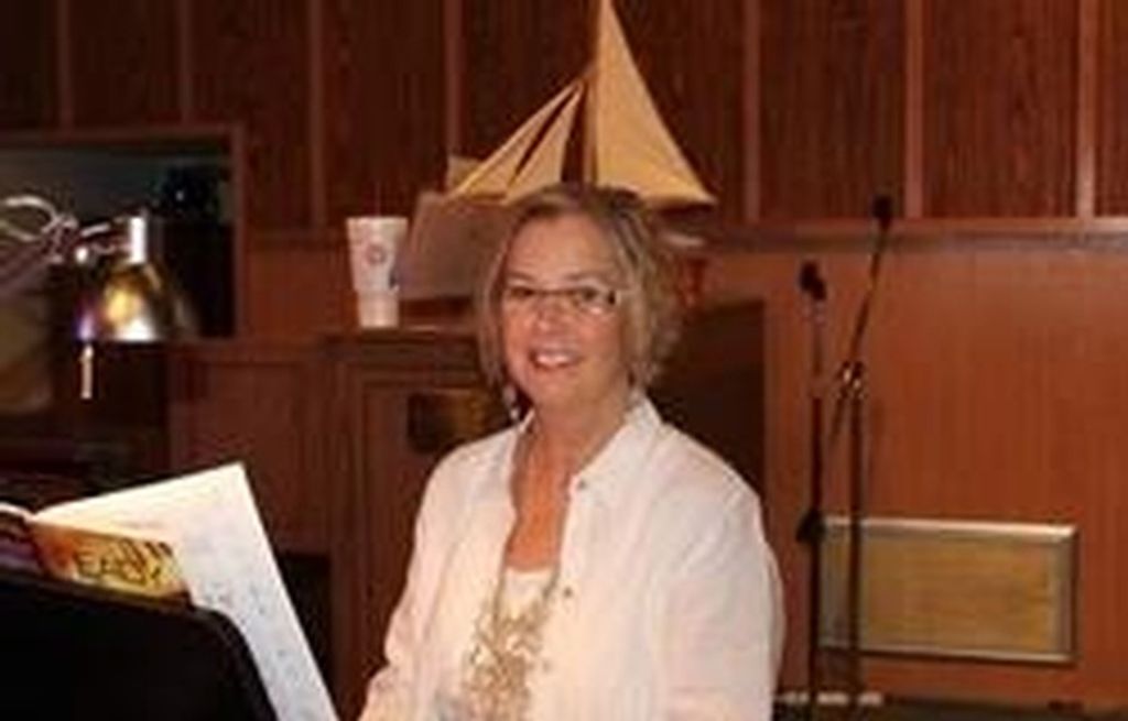 Beth Cross