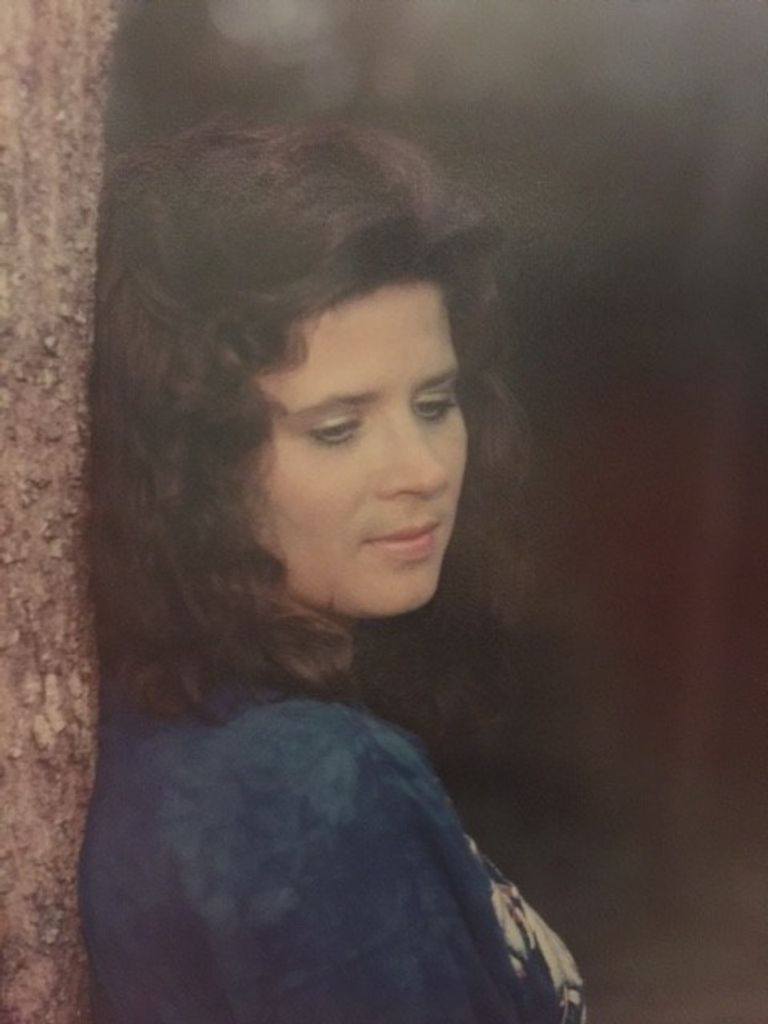 Elisa Dawn Lauramore