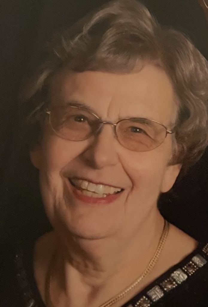 Marianne E. (Terway)  Schoenecker
