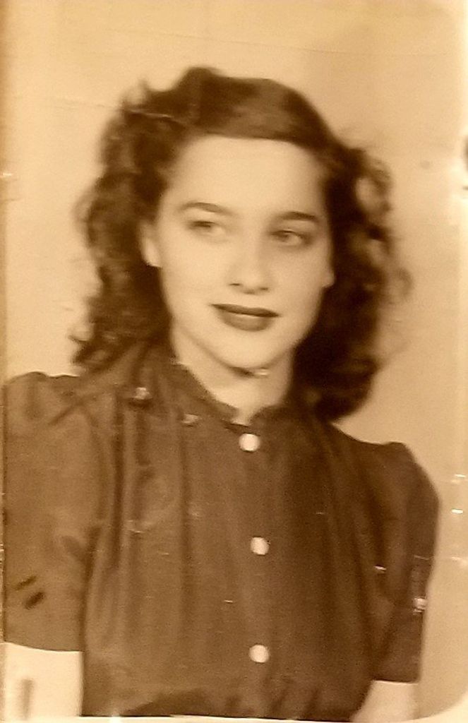 Ruth Helton Profile Photo