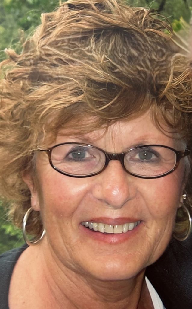 Judith "Judy" Joy (Craig)  Bernitt