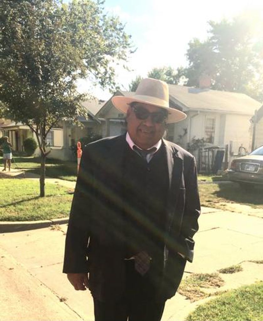 Antonio Y Robles Profile Photo