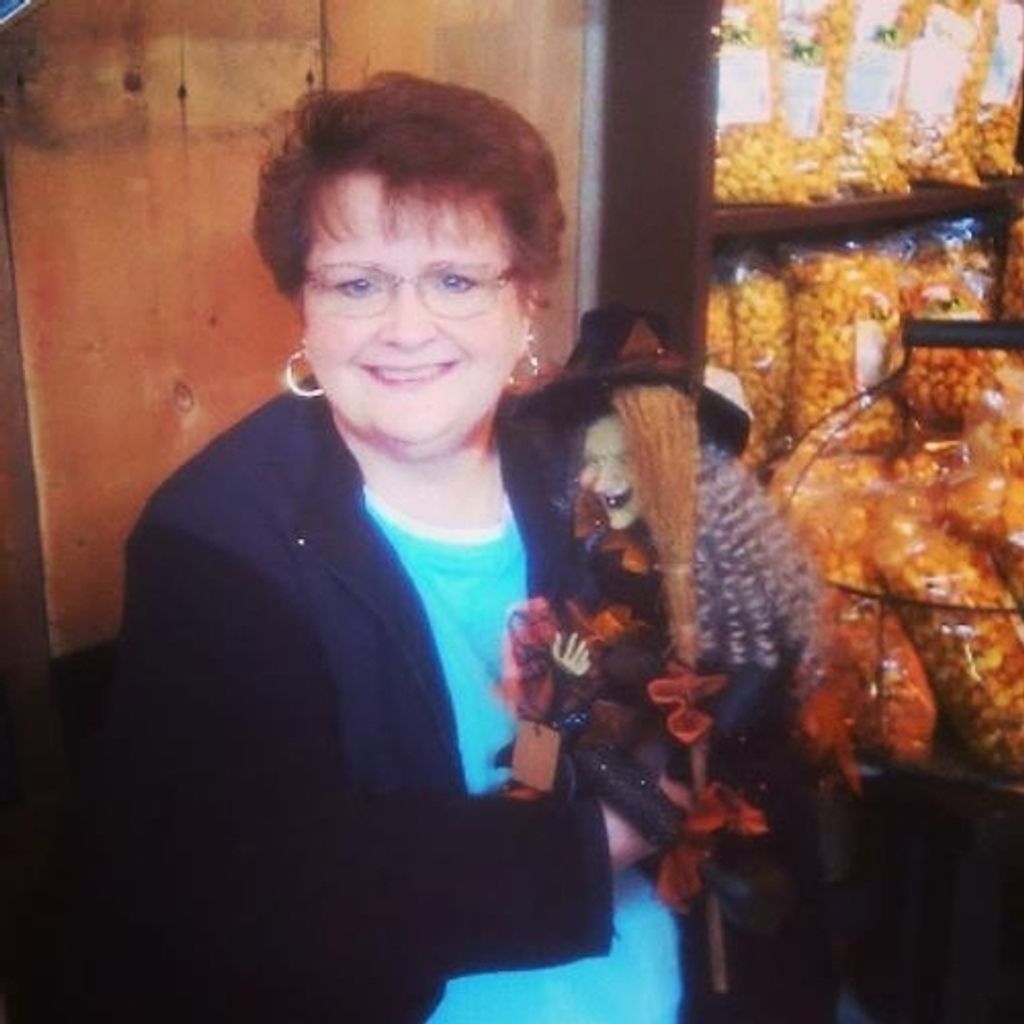 Beverly Lynn Davis (Clark)