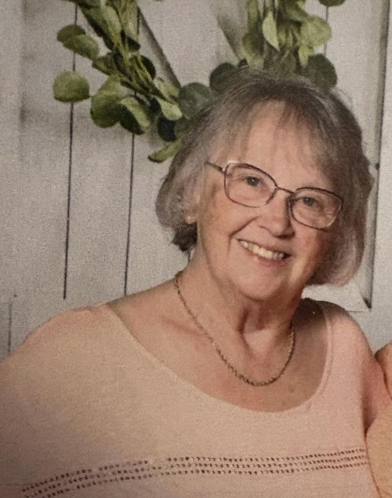 Maxine Vernae Donell Profile Photo