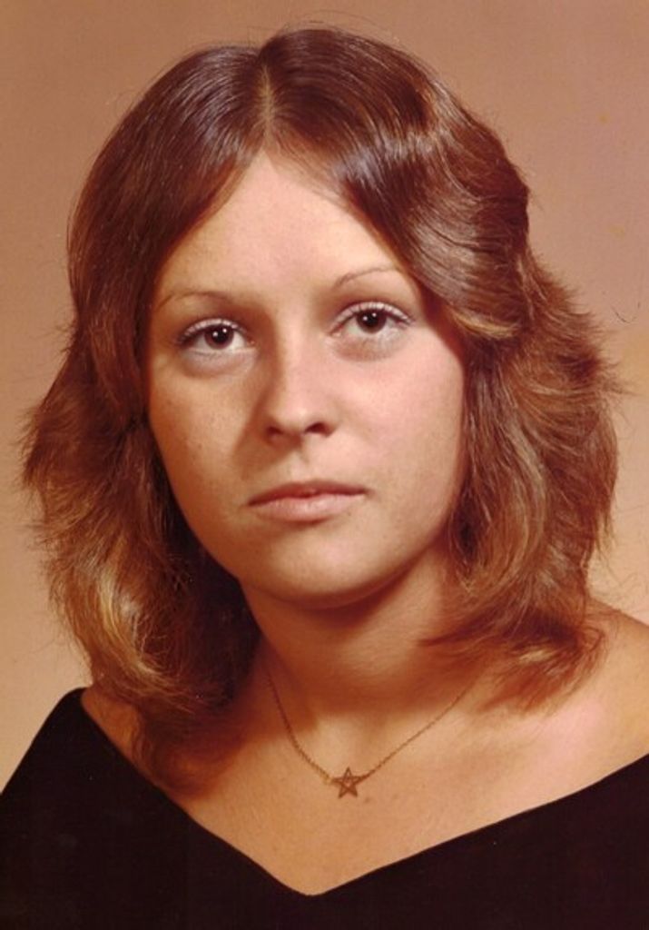 Diane Helms Profile Photo