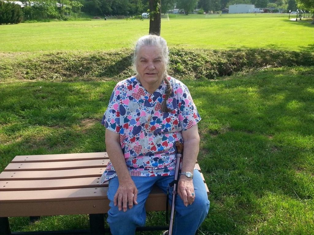 Helen (Banks)  Yelton Profile Photo