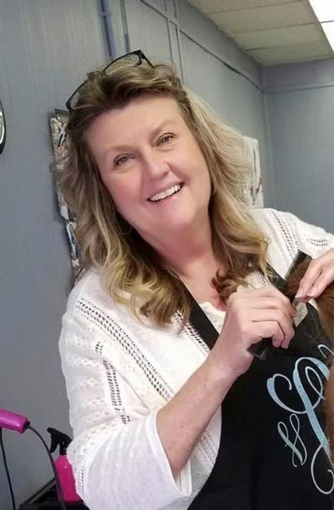 Vicki Darlene Cantrell Profile Photo