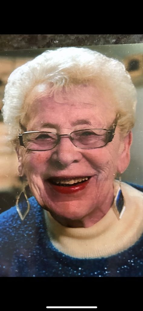 Helga Raymond Profile Photo