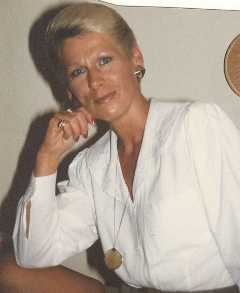 Hannelore  Cogle