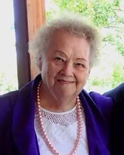 Evelyn Packer's obituary image