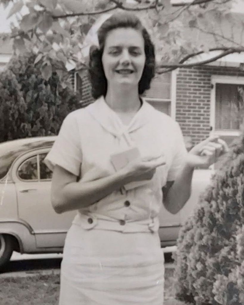 Helen Hoyt