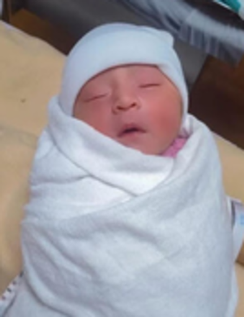 Ayelen Judith Tzi Sub