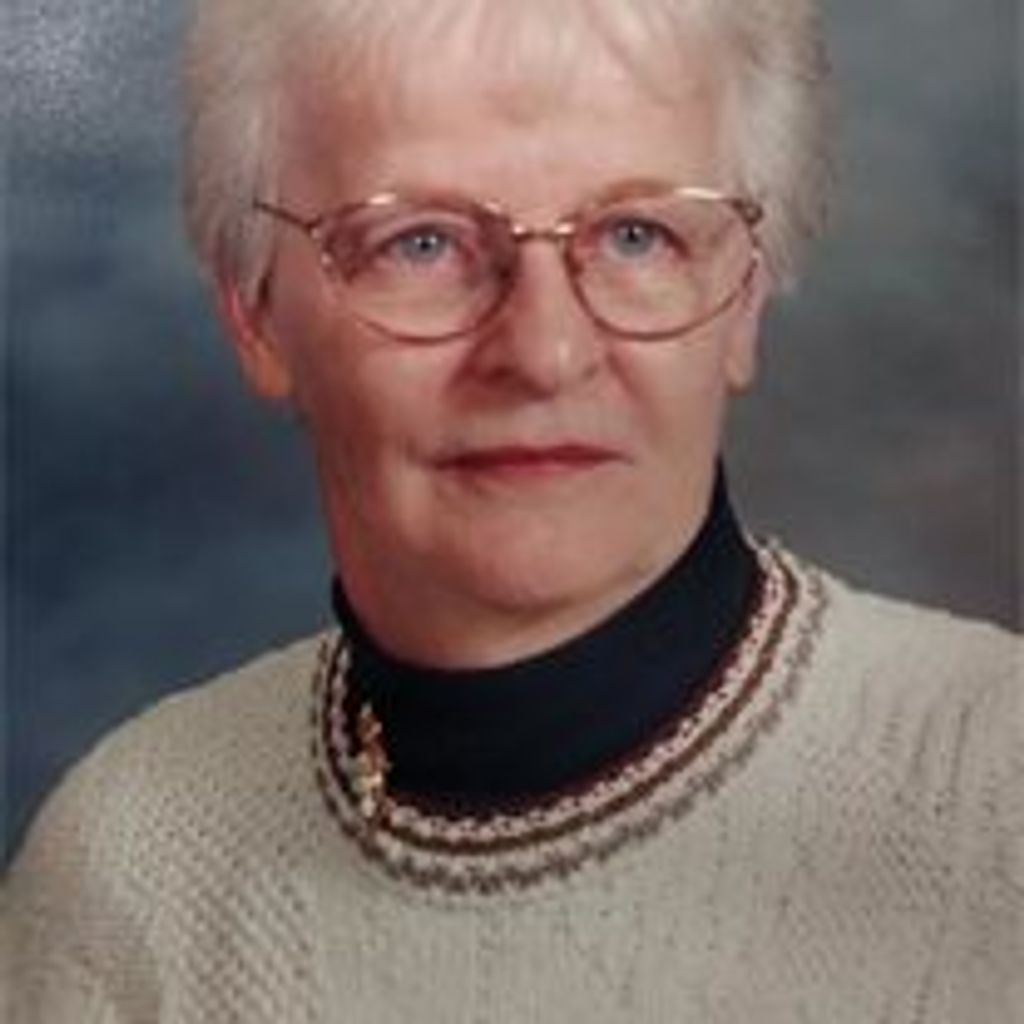 Marilyn Rose "Mickie" Costa