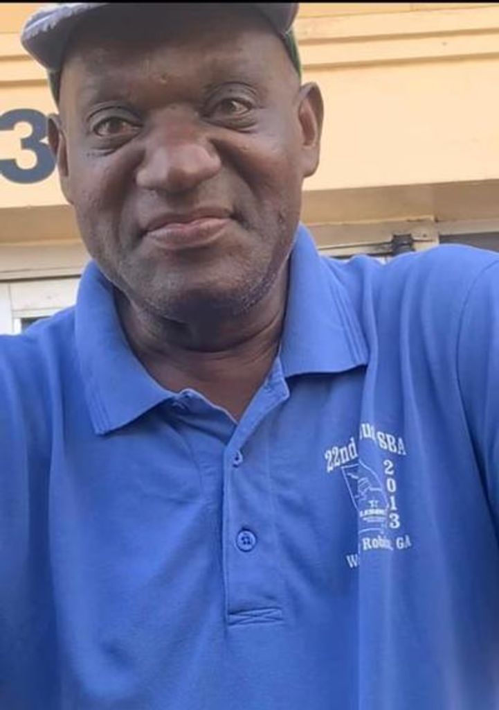 Michael Leon Bell Profile Photo