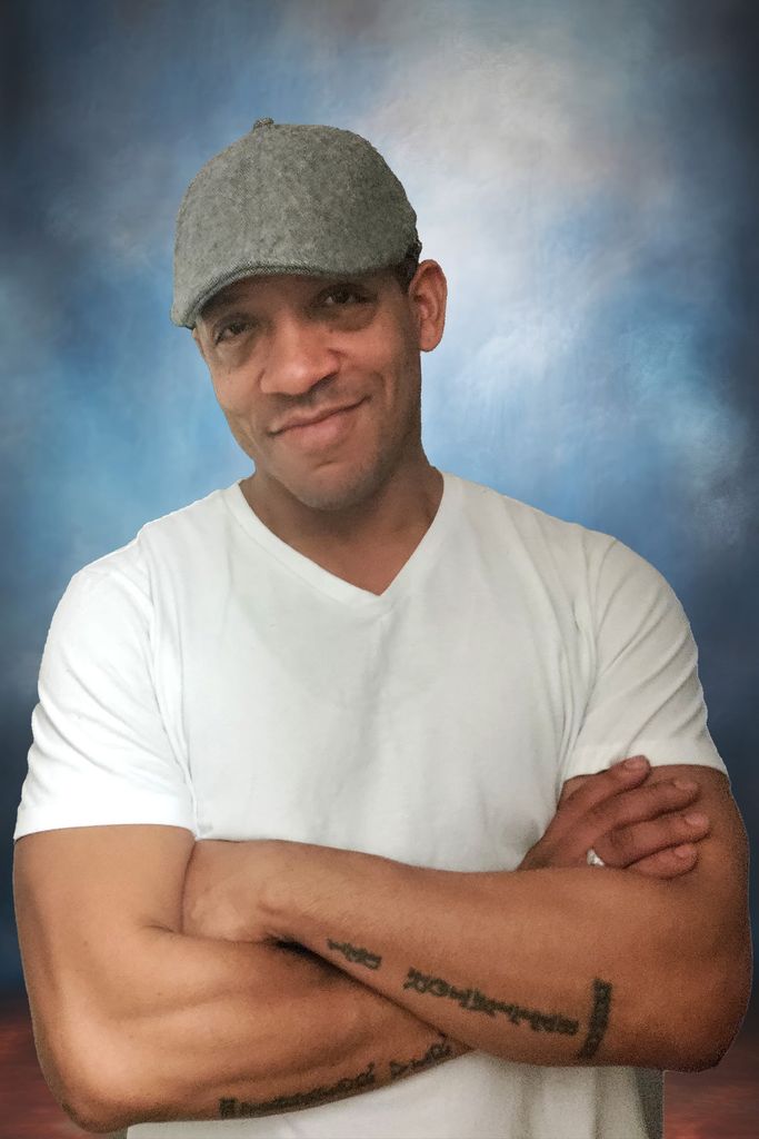 Matthew Elliot Johnson Profile Photo