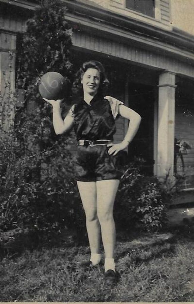 Reba Lucille Macemore Vanhoy Profile Photo