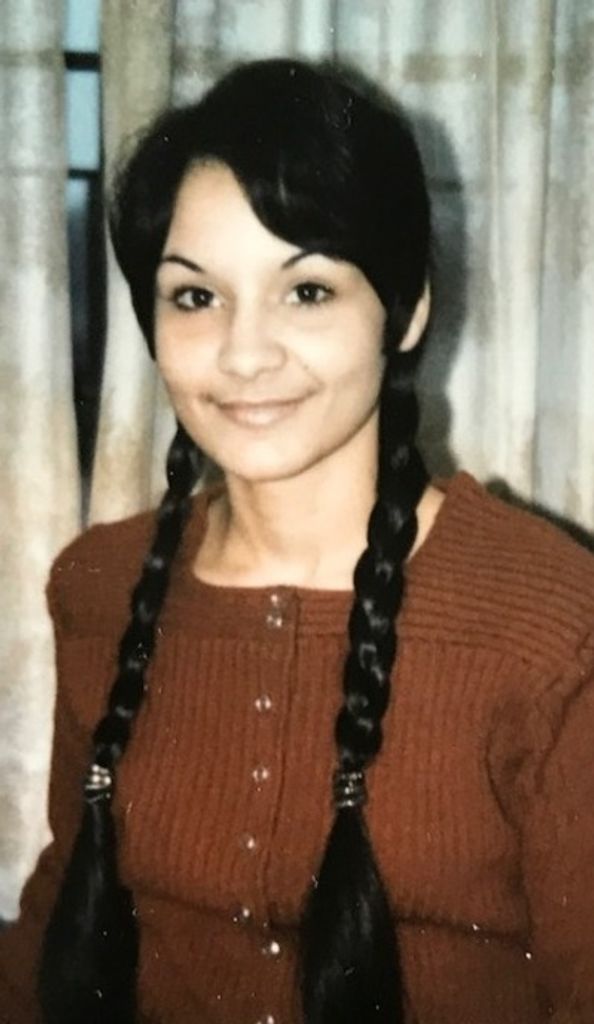 Naila Marie Schneider Profile Photo