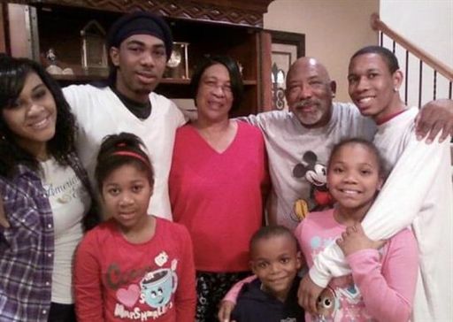 Pastor Vernon Maxwell Jones Jr. photo gallery thumbnail 10 of 20