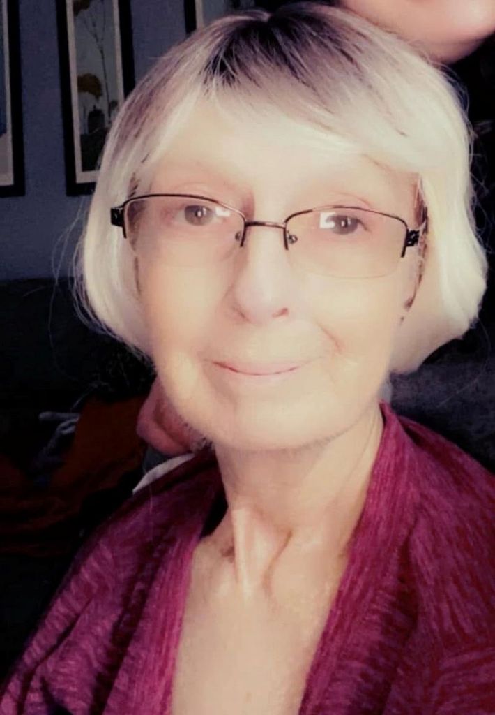 Vickie Lee Bloom Profile Photo