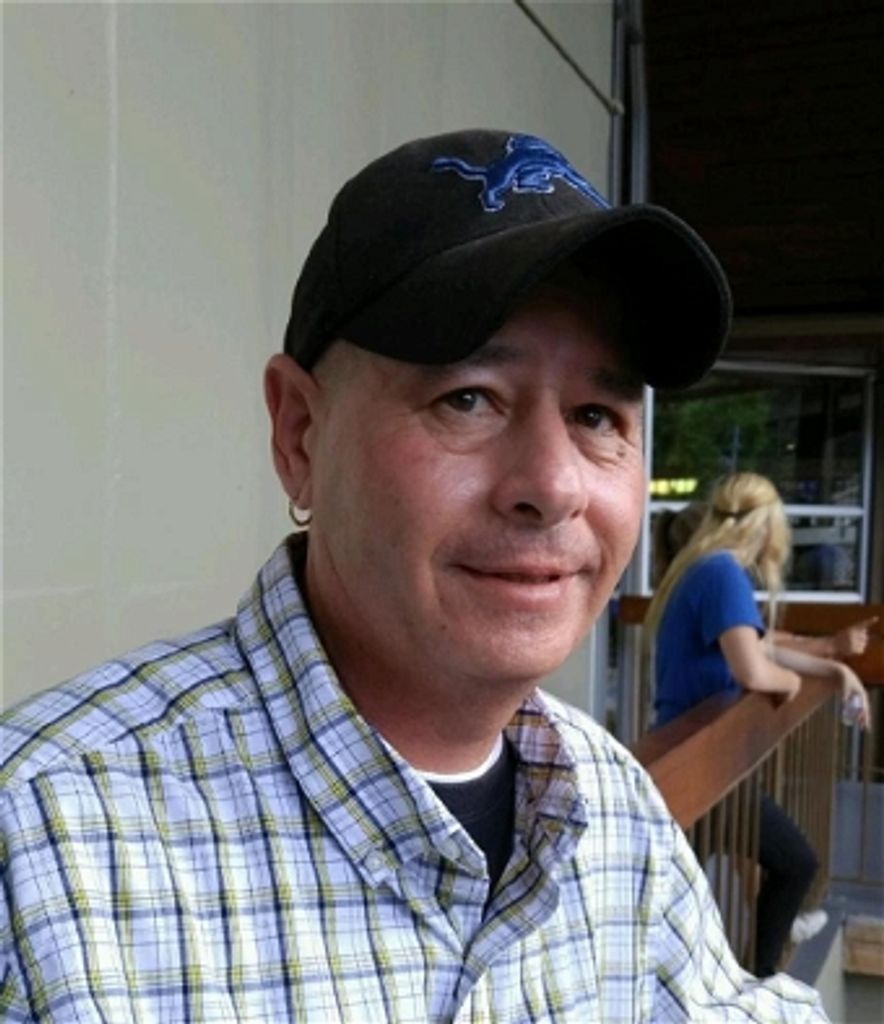 Steven Momich Profile Photo