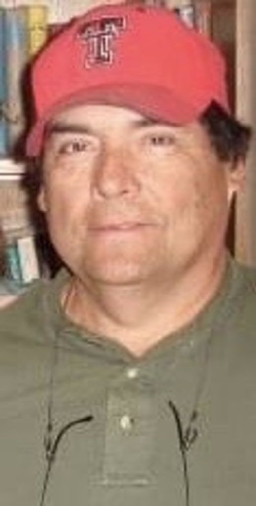 Alberto Ochoa Profile Photo