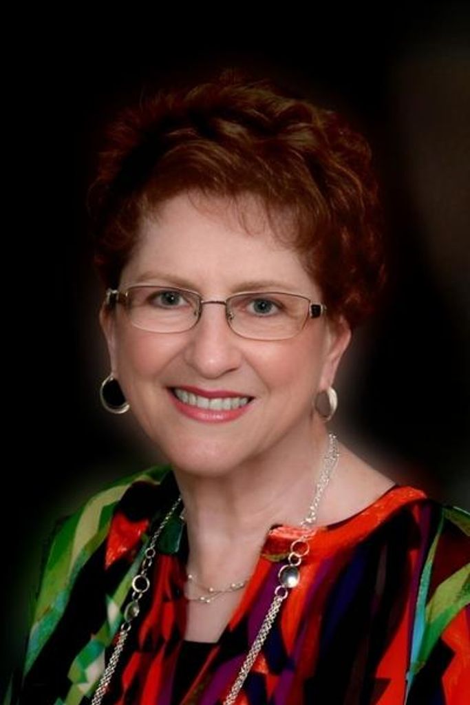 Rosie Sarah Everett Profile Photo