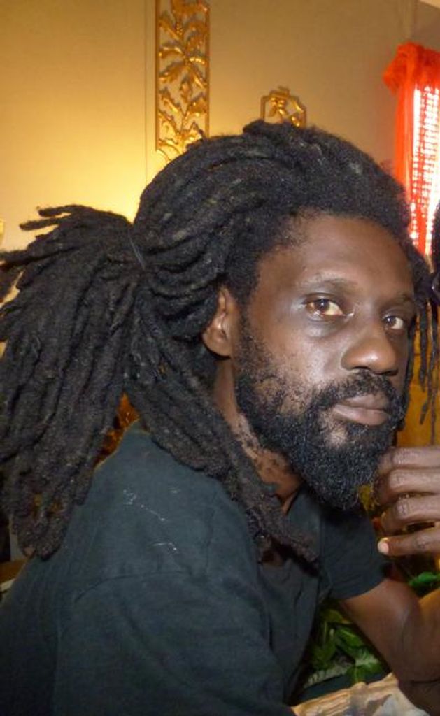 Haward Bernard Lyons Profile Photo