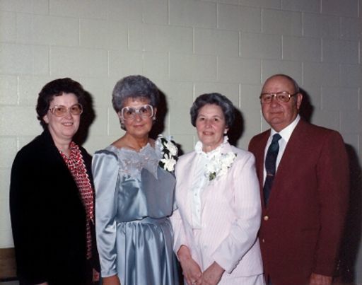Susie Huston photo gallery thumbnail 1 of 17