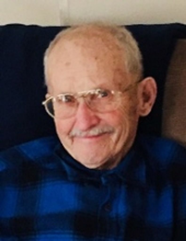 Harry T.      "Smokey" Reynolds Sr.