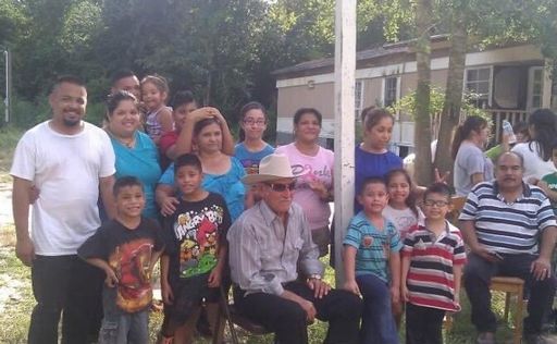 Santos Valdez Sr. photo gallery thumbnail 20 of 151