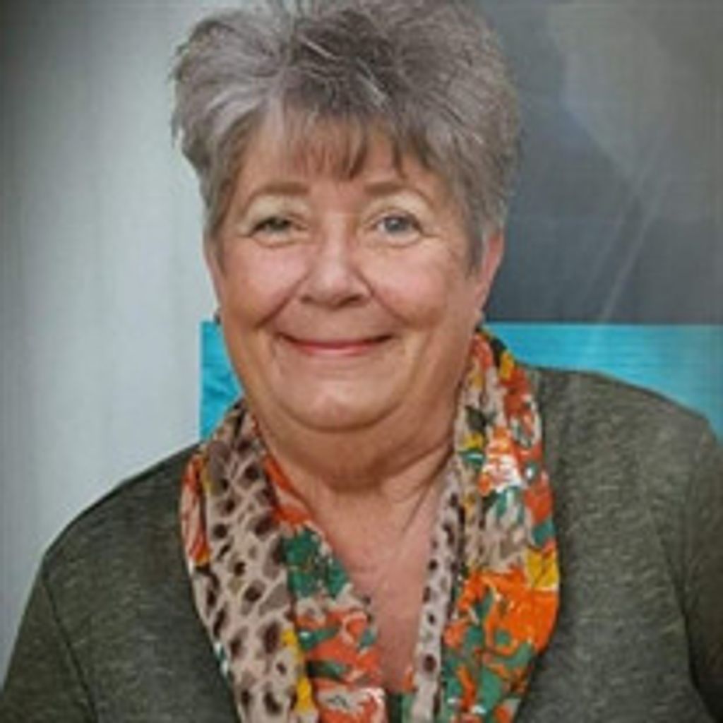 Linda Lou Yokum