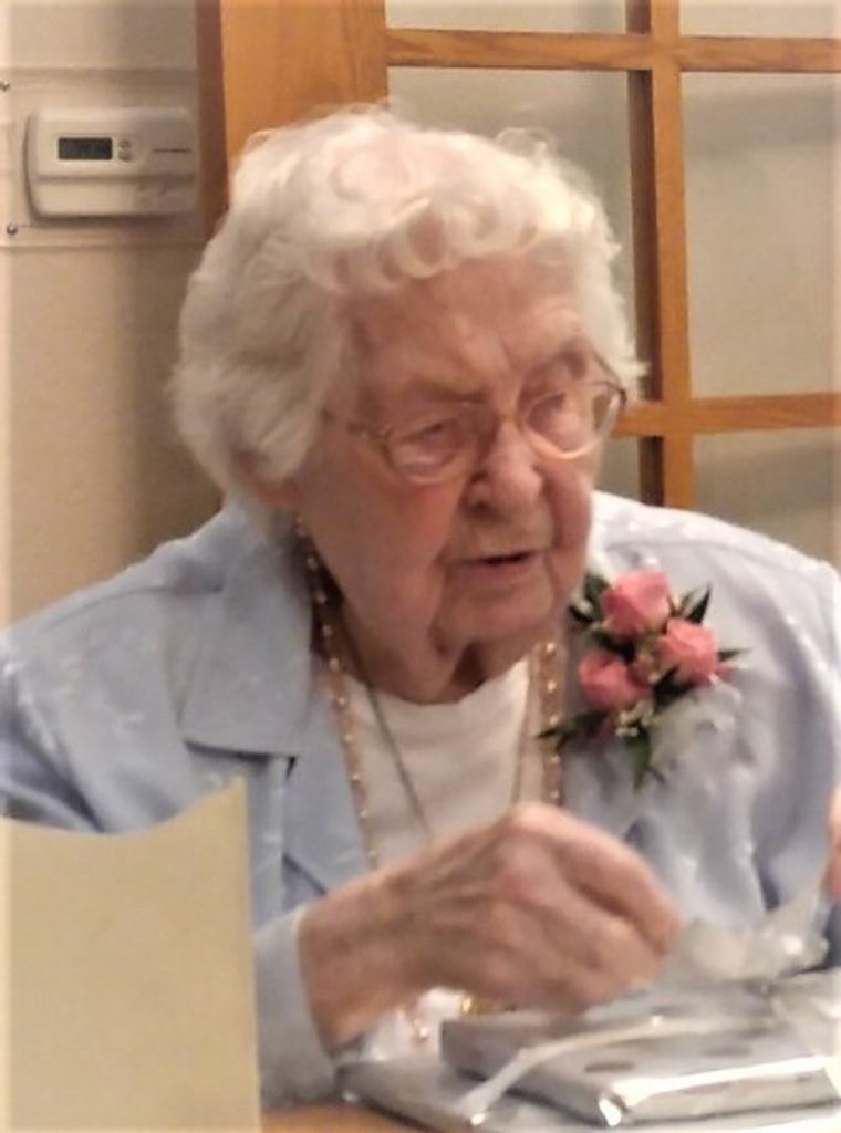 Ella Karpisek Profile Photo