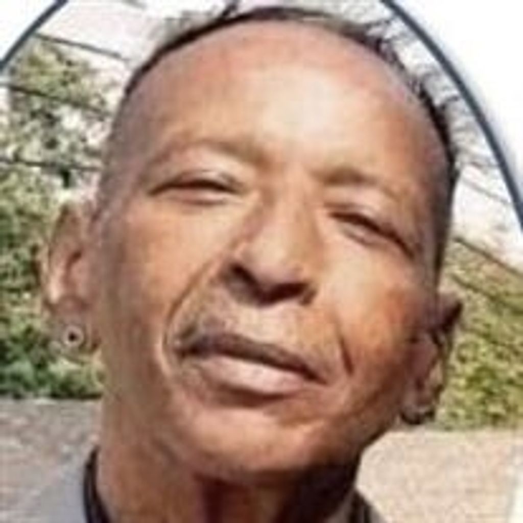 Robert Dewayne Jones Profile Photo