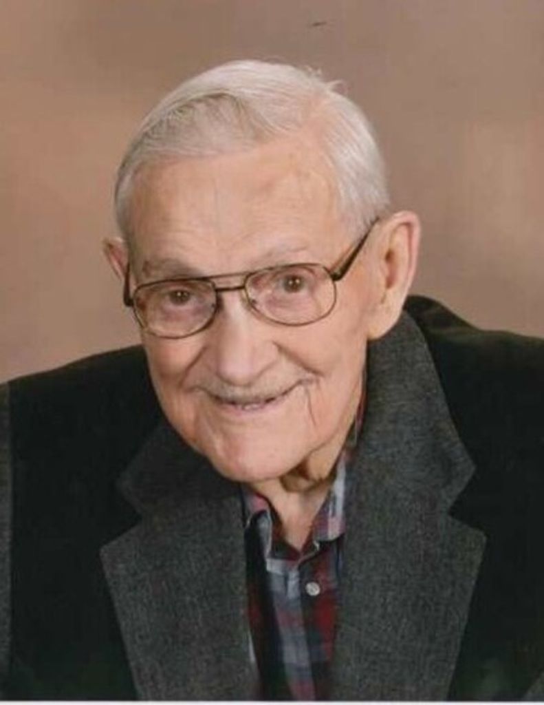 Milton Everett Schmidt Profile Photo