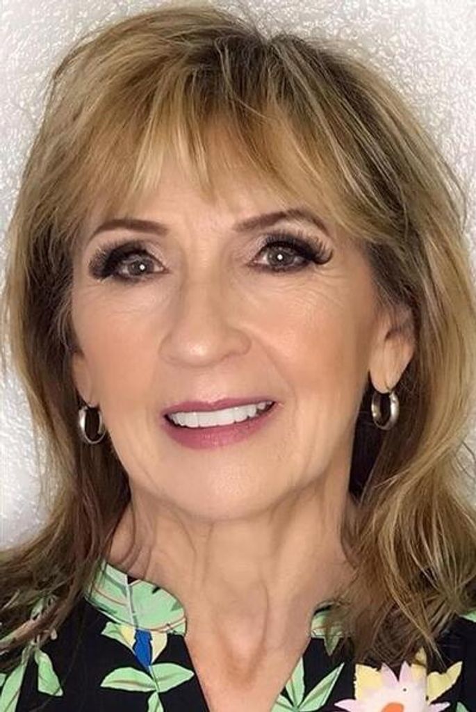 Ellyn Teel Profile Photo