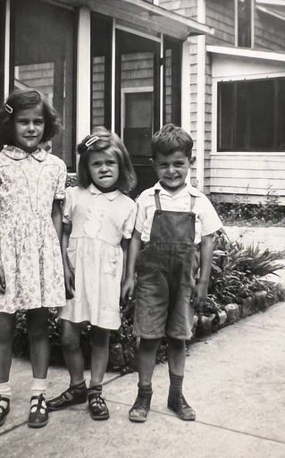 Margaret Jean Bloor photo gallery thumbnail 4 of 75